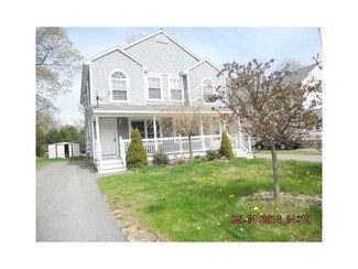 38 Carriage Ln, Portland, ME 04103