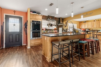 609 Marion Ln, West Columbia, TX 77486