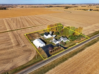 4140 E German Valley Rd, Freeport, IL 61032