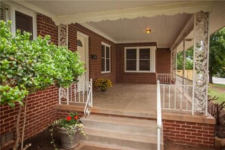 824 E Cleveland Ave, Guthrie, OK 73044