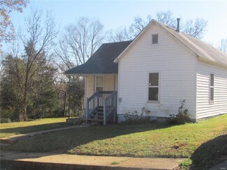 300 E 9th St, Leadwood, MO 63653
