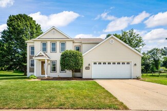 52088 Mallard Pointe Dr, Granger, IN 46530