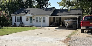 721 E Wynnewood Ave, Sulphur, OK 73086