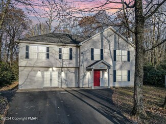 334 Coach Rd, Tobyhanna, PA 18466