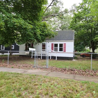 1295 James Ave, Muskegon, MI 49442