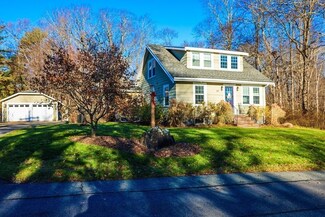 67 Parkview Ave, Stoughton, MA 02072
