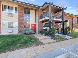 10018 Bunker Hill Dr Unit F, Saint Louis, MO 63123
