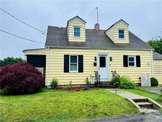4 Linwood St, West Warwick, RI 02893