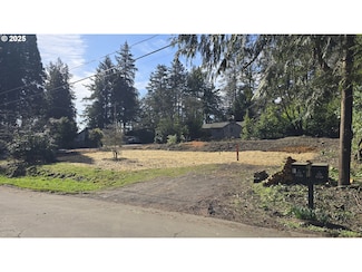 8735 SW Washington Dr, Portland, OR 97223