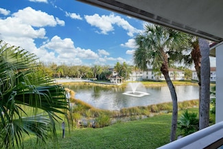 212 Cypress Point Dr, Palm Beach Gardens, FL 33418