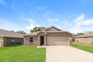 471 Bobbie St, Mabank, TX 75147