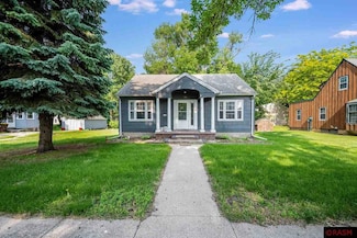 309 N Central Ave, Truman, MN 56088