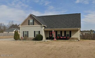 100 Pembury Way, Richlands, NC 28574