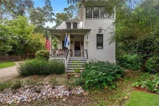 556 Johnson Ave, Fairhope, AL 36532