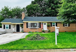 32 Hamilton Terrace Dr, Hamilton, VA 20158