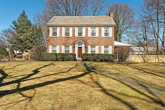 11 Ross Ct, Albany, NY 12211