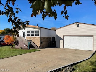 1590 Vicgross Ave, Akron, OH 44310