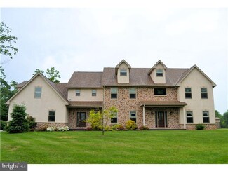 380 Langberg Ln, Gwynedd, PA 19454