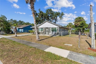 2308 18th St E, Bradenton, FL 34208