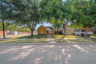 3901 Frazier Ave, Fort Worth, TX 76110