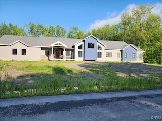 9390 Fox Rd, Chittenango, NY 13037