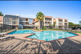 10110 Forum Dr W Unit 321, Houston, TX 77036