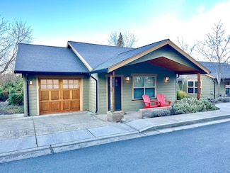 458 Beach St Unit 8, Ashland, OR 97520