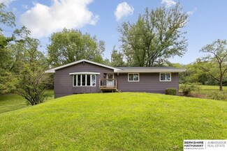 10981 Bridgeview Dr, Blair, NE 68008