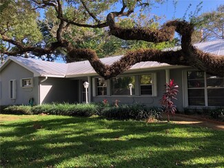 615 Camelia Ln, Vero Beach, FL 32963