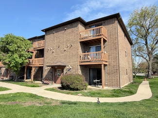 2258 Abbeywood Dr Unit D, Lisle, IL 60532