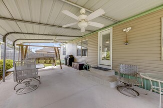 1940 Alhambra St, Navarre, FL 32566