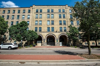 940 Monroe Ave NW Unit 461, Grand Rapids, MI 49503