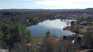 84 Lakeside Rd, White Haven, PA 18661