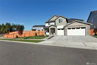 13819 Overlook Dr E, Bonney Lake, WA 98391