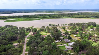 200 Cove View Dr, Trinity, TX 75862