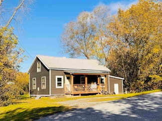 10 North Ave, Richford, VT 05476