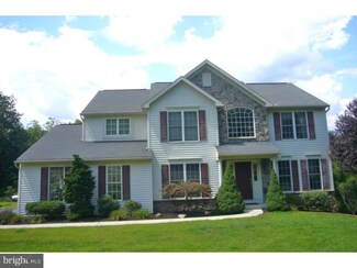 8 Pickwick Place, Reading, PA 19606