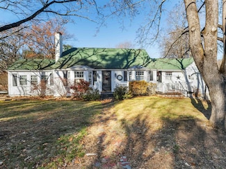 31 Ashland St, Nashua, NH 03064