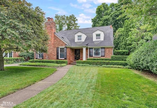 388 Lincoln Rd, Grosse Pointe, MI 48230