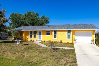 582 Ridgewood St NW, Port Charlotte, FL 33952