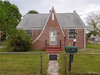 323 Bristol Ave, Colonial Heights, VA 23834