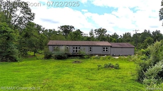 51105 Arkona Rd, Belleville, MI 48111