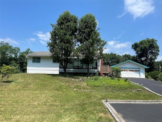 139 Haviland Rd, Poughkeepsie, NY 12601