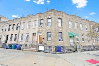 30-77 42nd St, Long Island City, NY 11103