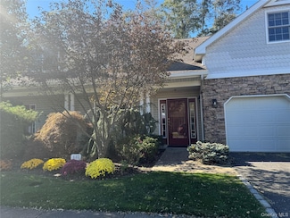 137 Pond View Dr, Port Washington, NY 11050