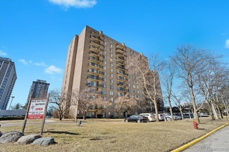 16400 N Park Dr Unit 504, Southfield, MI 48075