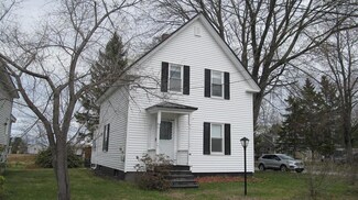 24 Cross St, Brewer, ME 04412