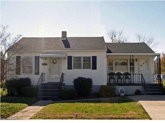 613 E 1st Ave, Huntingburg, IN 47542