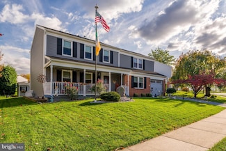 411 Danbury Dr, Lititz, PA 17543