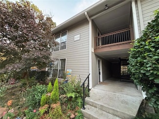 501 Park Ridge Cir, Marietta, GA 30068